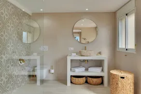 Large Villa with sea view in delightful Benissa Montemar (Costa Blanca North) - Image 2