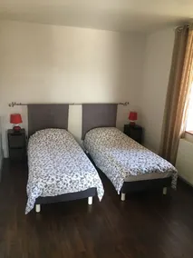 Pragt charmerende hus, roligt, i det grønne ... men 5 minutter fra Vichy - Image 5