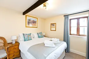 Sabinhay Cottage With Shared Swimming Pool Access - Image 4