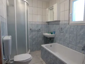 3 bedroom villa, sea 5 minutes walk, private parking & garden, quiet location - Image 3