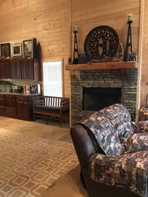 7 Bed 2 Bath walk to the lake - Image 2