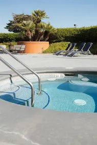 2 Connecting Suites at a 4⭐️ Hotel - Image 3