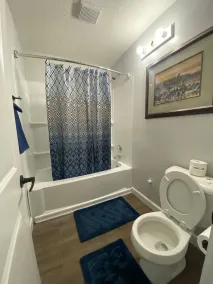 Red comfy cottage    - Image 2
