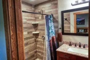 Creek Front Eigenschaft, WiFi, AC, Netflix!<br>Dieses atemberaubende Haus mit zwei Schlafzimmern und zwei B ... - Image 2