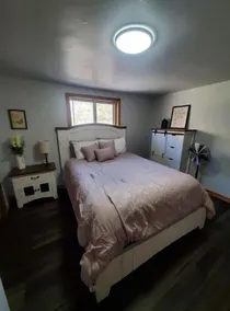 Peach Livin' Farmhouse - Image 5