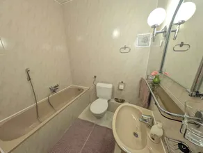 Holiday home with large swimming pool - Image 4