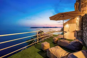 Dubrovnik Private Beach and Pool Charming Seafront Villa For 10 - Image 5