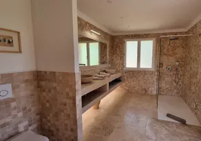 Villa Vallon Gulf of St Tropez, 10min walk to beach, renovated 2023 - Image 2