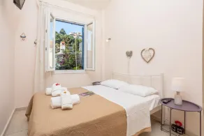 Flora Maisonettes 2 - Image 3