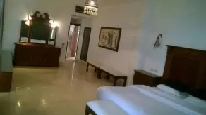 Amazing 4 Bedroom Villa - Image 3
