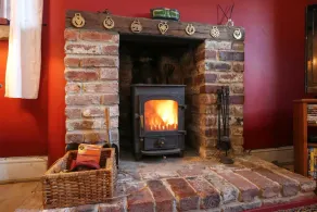 Detached, 6 bedroomed cottage in Matlock Bath, on the edge of the Peak District - Image 2