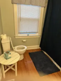 Classic Notre Dame House .7 mi walk to Campus via Angela or Eddy St. Sleeps 14.  - Image 3