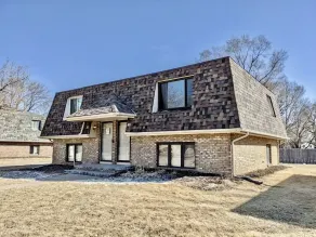 Cozy Retreat Steps Away from Omaha's Heart - Image 3