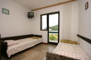 Apartamento de una habitación con balcón y vista al mar Podaca, Makarska (A-6874-a) - Image 3