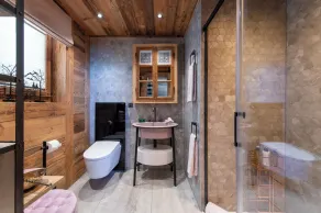 Luxus Chalet im Wallis mit Pool und Wellness - Image 5