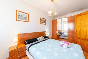 Holiday Apartment 'Edificio Merlin' with A/C & Wi-Fi - Image 5
