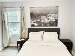 Smart and Luxurious condo in the Heart of Providence - Image 5