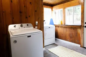 The Stardust Cottage Near Downtown Klamath Falls - Image 2