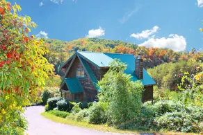 Bliss- Beautiful Mountain Views, Pool Table, Hot Tub, Free attraction tickets daily - Image 3