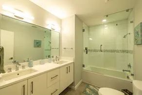 Contemporary Farm House - Image 5