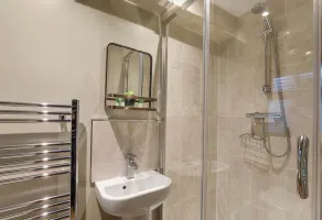 York Superior Ground Floor Two Bedroom Apartment - Image 4