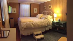 Traditional Curtis Home in the heart of Hammondsport - Image 4