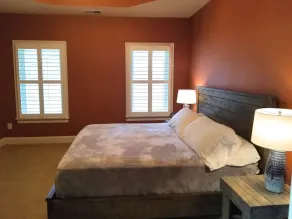 Perfectly situated, great view, sleeps 10+. - Image 2