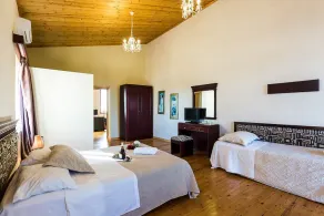 Lefteris Villa avec piscine privée, à seulement 3 km de la plage. - Image 4
