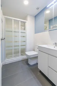 AYZ Villegas - Auto check-in property - Image 2