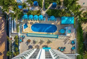 Two Bedroom Oceanfront Apartment - Image 4