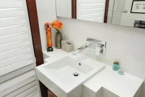 Cosy Country Apartment 8-mins from the City - Image 4