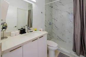 Wynwood Condo - Rooftop Pool & Art District Views - Image 4