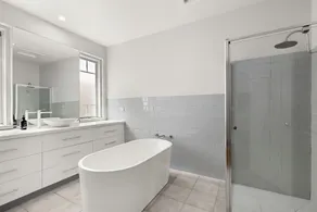 Pet friendly Riverside Retreat - Image 5