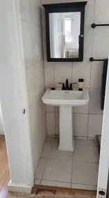 Beautiful Air Conditioned Cottage - Image 4