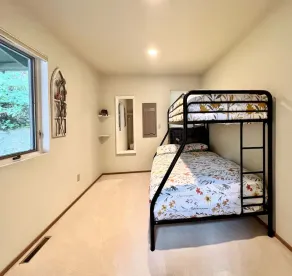 Comfy & Cozy 3 Bedrooms on Belfair Waterfront - Image 3