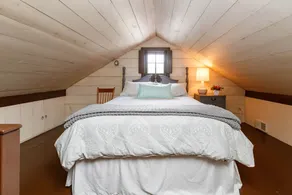 Historic, Yet Modern Carriage House Loft Apartment Nestled In Lancaster County. - Image 5