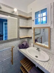Large family home, swimming pool, jacuzzi, pool house, boules court - Image 4
