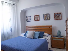 PONZA-CASA DEL FAUNO-L'APPARTEMENT DE TROIS CHAMBRES avec place de parking PRIVÉE - Image 5