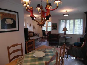 Relax or explore the forest & ocean in amazing Belcarra,  Metro Vancouver, BC - Image 3