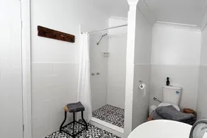 Waterfront 3bedroom home on Harwood Island - Image 3