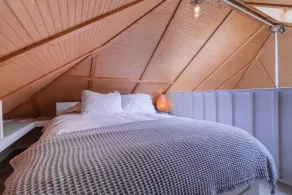 Small Beach Cottage near the Coastal Trail and The Ritz - Image 1