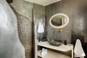 ArmonOia Luxury Caves - Image 2