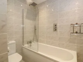 1 RIVER VIEW, pet friendly, country holiday cottage in Looe - Image 2