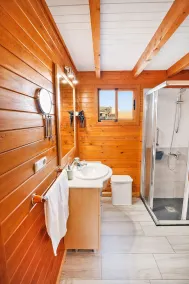 Häuschen mit privatem Pool in der Nähe des Meeres - Image 3