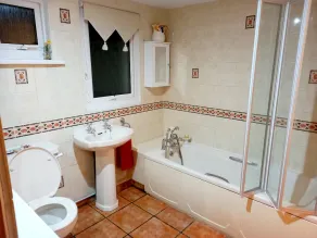 Luxurious Entire Studio in Axminster Suitable for - Image 3