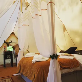 Immaculate Wigwam + Private Wood Burning Hot Tub - Image 3