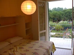 Holiday apartment with air conditioning and outdoor pool - Image 4