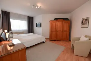 Spacious 2-room apartment with balcony on the mezzanine floor of the PASSAT residence - Image 5