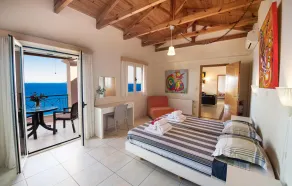 Gorgeous home in Lefkada with private swimming pool, can be inside or outside - Image 2