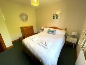 Beautiful 3BR Lodge - Stunning Beach and Golf Location - Pass the Keys - Image 3